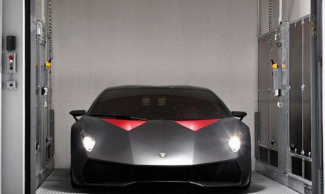 Lamborghini выпустил тизер нового композита перед Женевой